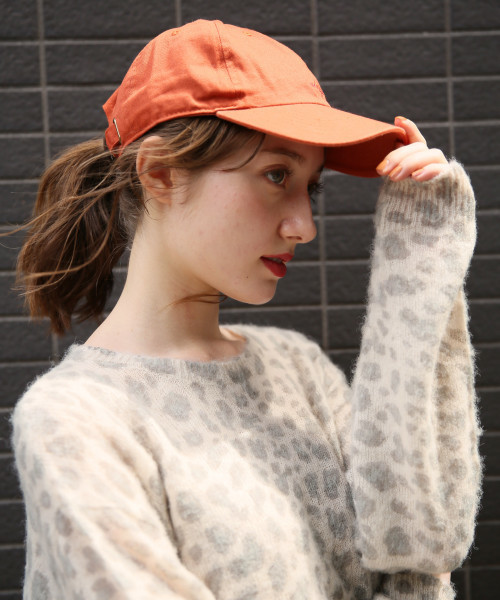 Heather(ヘザー)の「ロゴシシュウCAP 812170(キャップ・レディース・ライトベージュ/キャメル/ブラック/オレンジ系その他・FREE)」の1枚目の写真