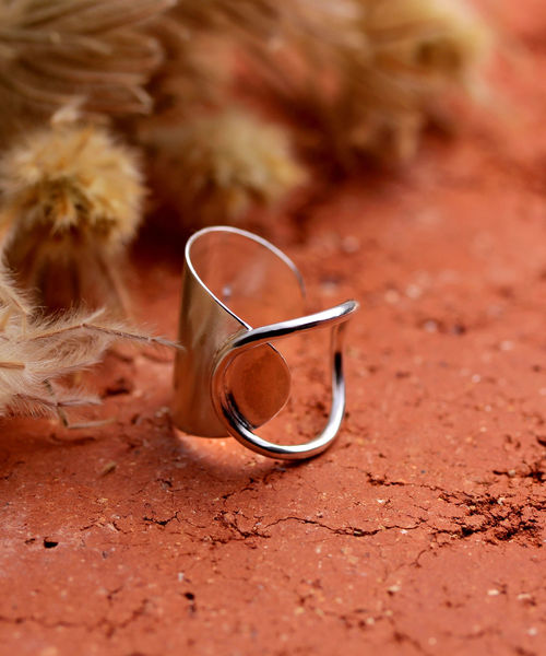 Ray BEAMS（レイビームス）の「R / ダブル イリプス リング（リング・レディース・シルバー・13号）」の6枚目の写真