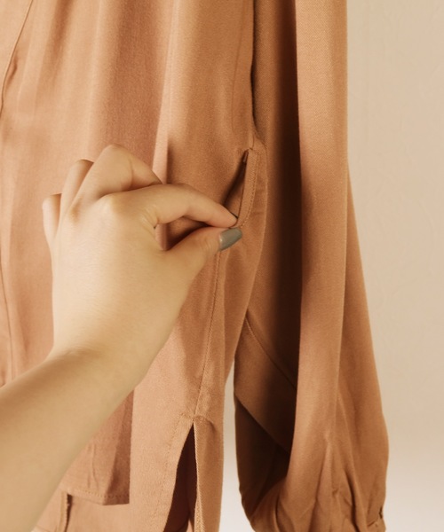 reca（レカ）の「ボリューム袖とろみガウン（シャツ/ブラウス・レディース・モカ/キャメル・M）」の5枚目の写真