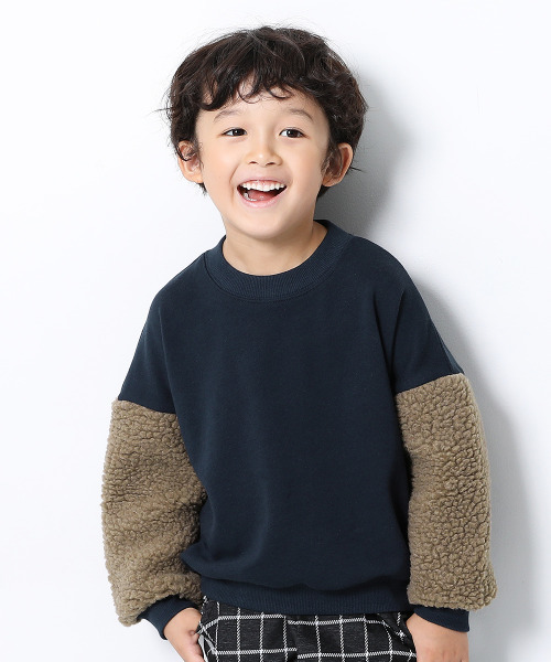 devirock(デビロック)の「スウェットモックネック袖ボアトレーナー(スウェット・キッズ・ブラック/ネイビー/ブルー系その他/パープル系その他/ダークベージュ・150cm/140cm/100cm/130cm/110cm/120cm/160cm)」の4枚目の写真