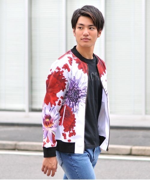 EVOLUTION(エボリューション)の「フラワープリントMA1(MA-1・メンズ・ブラック/オフホワイト・MEDIUM/LARGE/X-LARGE)」の1枚目の写真