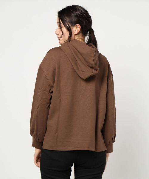 STYLEBLOCK(スタイルブロック)の「とろみ素材ダブルフェイスジャージーパーカー(パーカー・レディース・ライトベージュ/ブラック系その他/ブルー系その他/モカ・M)」の6枚目の写真