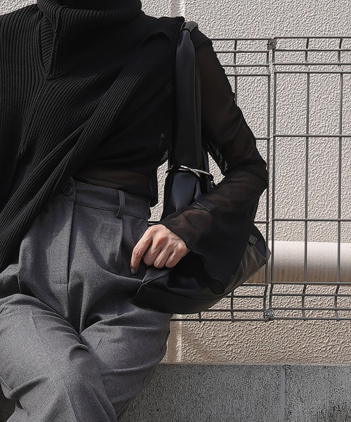 chuclla（チュクラ）の「トライアングル ソフトレザー バッグ je-101 cha166（トートバッグ・レディース・ブラック/アイボリー/ブラック系その他・FREE）」の7枚目の写真