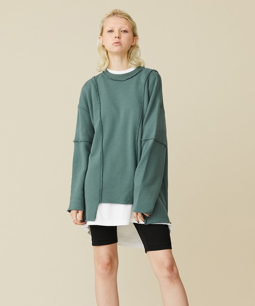 INella（イネラ）の「【INella(イネラ)】カットアウトルーズスウェット（スウェット・レディース・パープル/グリーン/ブラック・FREE）」の14枚目の写真