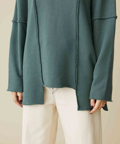 INella（イネラ）の「【INella(イネラ)】カットアウトルーズスウェット（スウェット・レディース・パープル/グリーン/ブラック・FREE）」の17枚目の写真