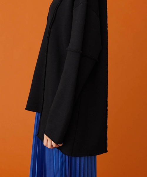 INella（イネラ）の「【INella(イネラ)】カットアウトルーズスウェット（スウェット・レディース・パープル/グリーン/ブラック・FREE）」の7枚目の写真