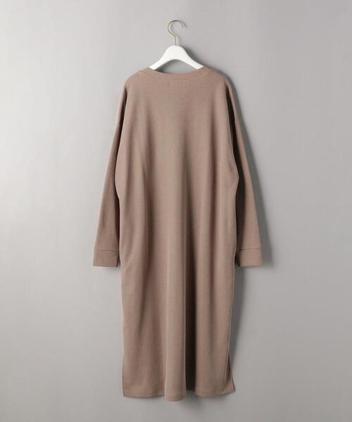 BEAUTY&YOUTH UNITED ARROWS(ビューティーアンドユースユナイテッドアローズ)の「BY ダンボールスキッパーネックサイドスリットワンピース(ワンピース・レディース・モカ/ブラック・FREE)」の17枚目の写真