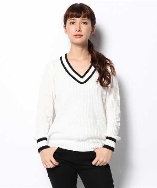 JOURNAL STANDARD relume(ジャーナルスタンダード レリューム)の「LINE アゼアミ Vネックプルオーバー(ニット/セーター・レディース・ブラック/ホワイト・FREE)」の1枚目の写真