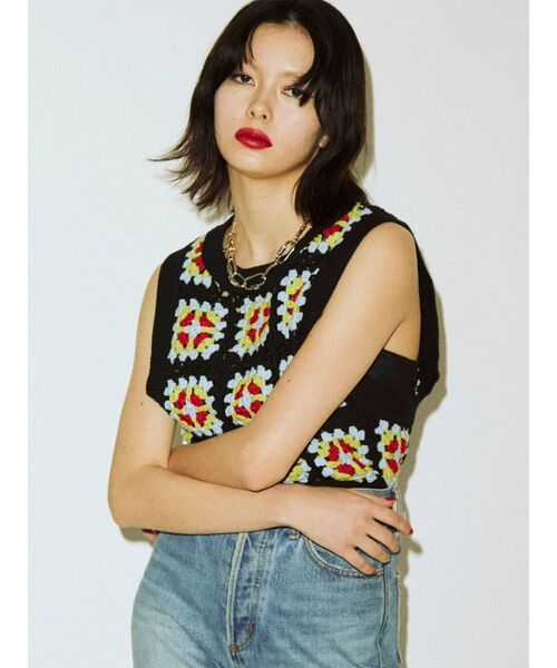 jouetie(ジュエティ)の「カラークロシェベスト(ベスト・レディース・ブラック/ブルー/ベージュ・MEDIUM)」の14枚目の写真