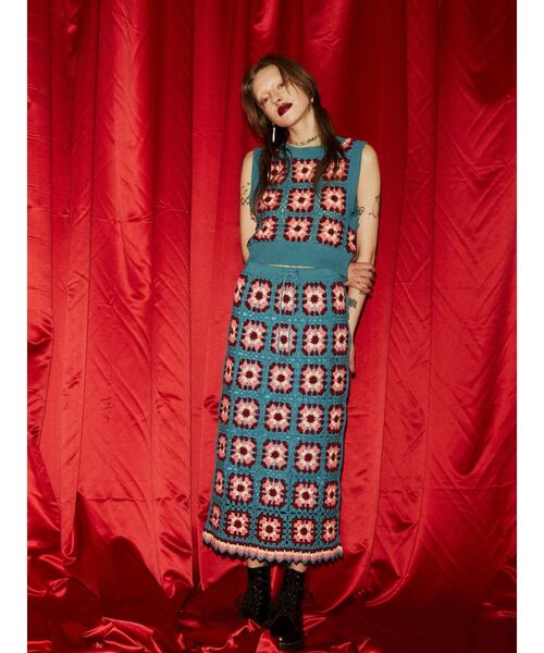 jouetie(ジュエティ)の「カラークロシェベスト(ベスト・レディース・ブラック/ブルー/ベージュ・MEDIUM)」の12枚目の写真