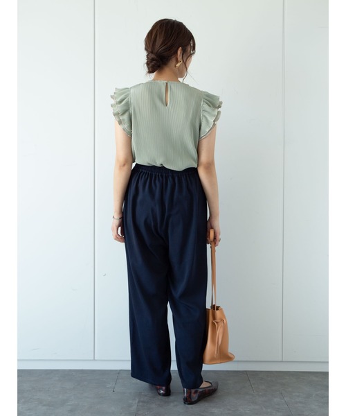 ELENCARE DUE（エレンカーレデュエ）の「・ELENCARE DUE プリーツ×ラッフルブラウス＊（シャツ/ブラウス・レディース・アイボリー/ブラック/グレイッシュベージュ/ライトグリーン・FREE）」の12枚目の写真