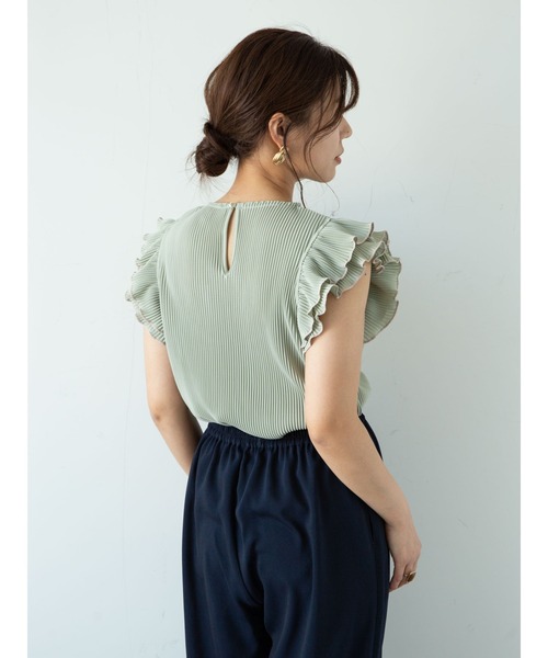 ELENCARE DUE（エレンカーレデュエ）の「・ELENCARE DUE プリーツ×ラッフルブラウス＊（シャツ/ブラウス・レディース・アイボリー/ブラック/グレイッシュベージュ/ライトグリーン・FREE）」の9枚目の写真