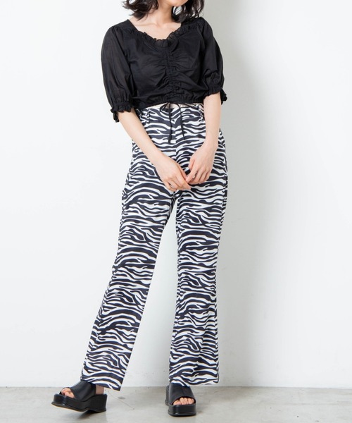 WEGO(ウィゴー)の「WEGO/フロントシャーリングフリルブラウス(シャツ/ブラウス・レディース・ブラック/レッド系その他2/ホワイト・FREE)」の12枚目の写真