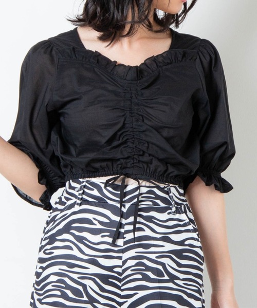 WEGO(ウィゴー)の「WEGO/フロントシャーリングフリルブラウス(シャツ/ブラウス・レディース・ブラック/レッド系その他2/ホワイト・FREE)」の6枚目の写真