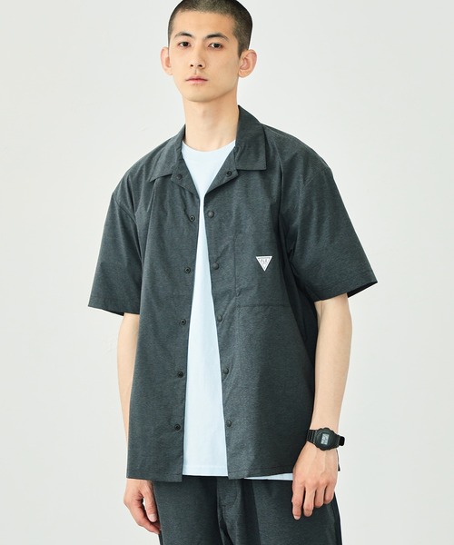 EDWIN（エドウィン）の「F.L.E 超軽量 半袖シャツ（シャツ/ブラウス・メンズ・チャコールグレー/ブラック・MEDIUM/LARGE/X-LARGE）」の2枚目の写真