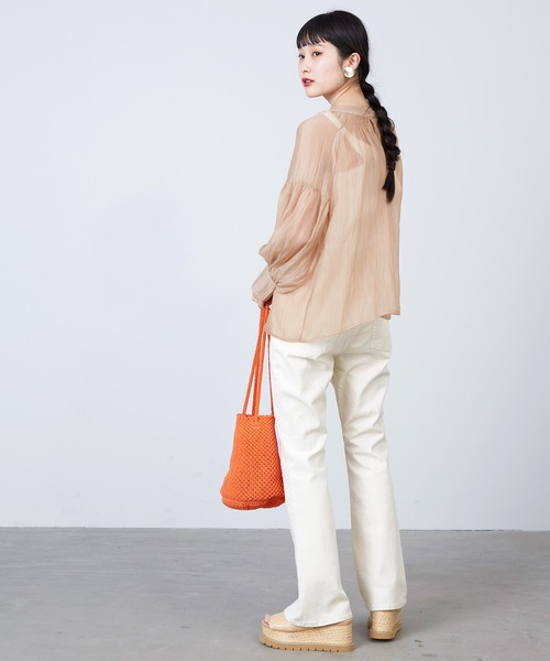 mikke（ミッケ）の「ボリュームスリーブシアーブラウス（シャツ/ブラウス・レディース・ブラック/グリーン/キャメル・FREE）」の20枚目の写真