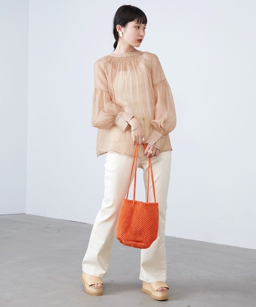 mikke（ミッケ）の「ボリュームスリーブシアーブラウス（シャツ/ブラウス・レディース・ブラック/グリーン/キャメル・FREE）」の21枚目の写真