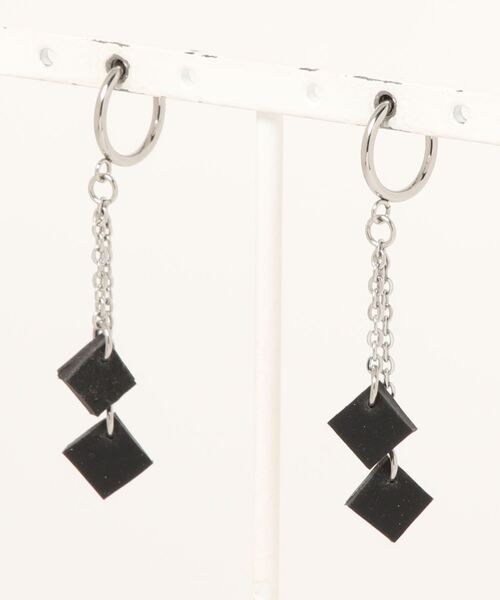 tone（トーン）の「【atelier*mio】クレイレザー earring（イヤリング・レディース・ブラック/パープル/オリーブ/イエロー/ブルー/コーラルピンク・FREE）」の2枚目の写真