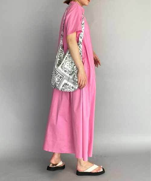 histoire(イストワール)の「バンダナ柄トートバッグ(ショルダーバッグ・レディース・ホワイト/ブラック・FREE)」の18枚目の写真