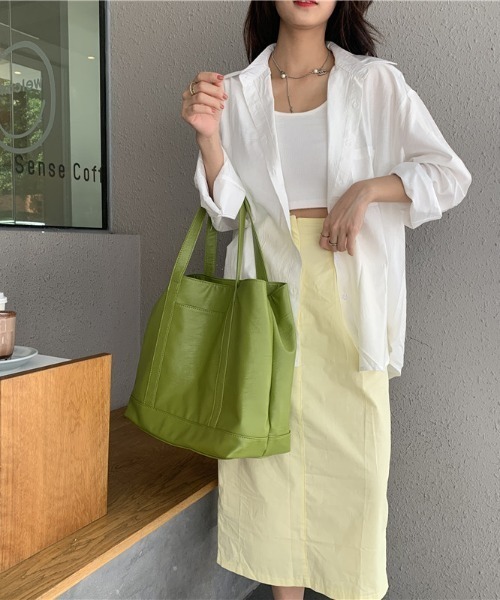 yuue' ( wear )（ユーイ）の「レザートートバッグ（トートバッグ・レディース・ブラック/オフホワイト/グリーン・FREE）」の4枚目の写真