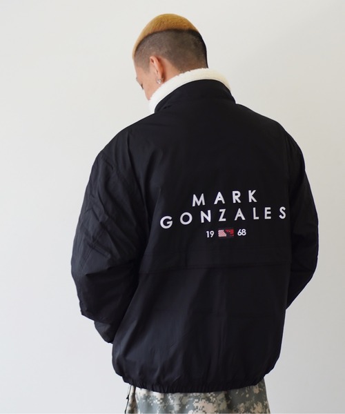 Mark Gonzales（マーク・ゴンザレス）の「【 Mark Gonzales / マークゴンザレス 】 リバーシブル スタンドカラー ジャケット（その他アウター・メンズ・ブラック/ベージュ/ネイビー・M/L/XL）」の2枚目の写真