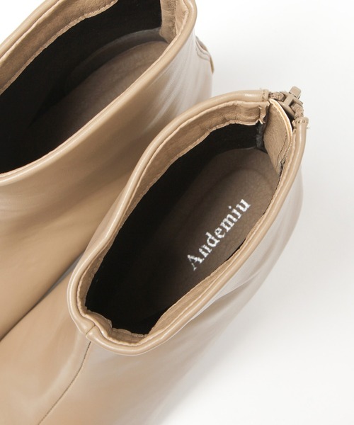 Andemiu(アンデミュウ)の「スクエアショートブーツ219207(ブーツ・レディース・ライトグレー/ブラック/ベージュ・SMALL/MEDIUM/LARGE)」の8枚目の写真