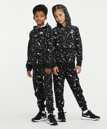 NIKE（ナイキ）の「ナイキ スポーツウェア クラブ ジュニア (ボーイズ) フレンチ テリー プリンテッド ジョガー / NIKE《セットアップ対応商品》（その他パンツ・キッズ）」