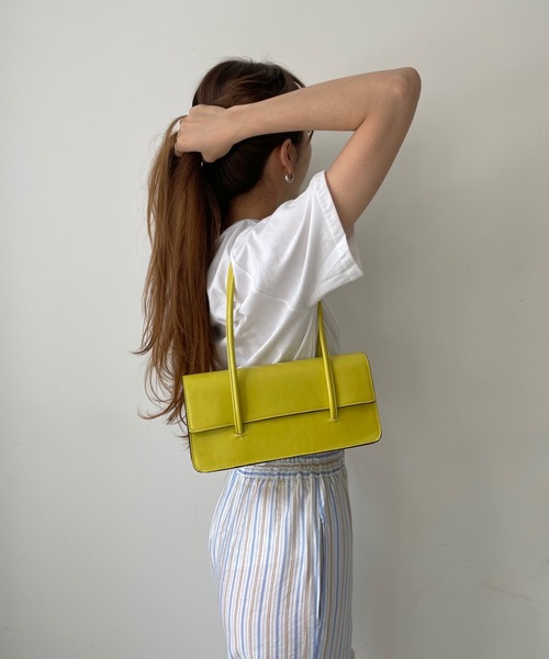 Didot.showroom(ディドット ショールーム)の「leather square handle bag(ハンドバッグ・レディース・ブラック/イエロー/グリーン/アイボリー・FREE)」の4枚目の写真