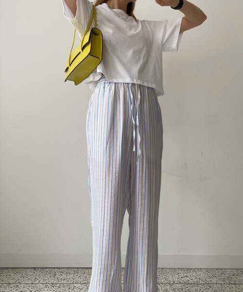 Didot.showroom(ディドット ショールーム)の「leather square handle bag(ハンドバッグ・レディース・ブラック/イエロー/グリーン/アイボリー・FREE)」の14枚目の写真