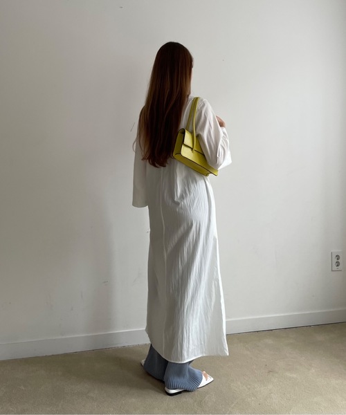Didot.showroom(ディドット ショールーム)の「leather square handle bag(ハンドバッグ・レディース・ブラック/イエロー/グリーン/アイボリー・FREE)」の9枚目の写真