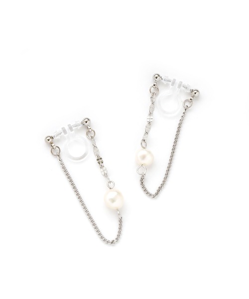 colleca la(コレカラ)の「ノンホール・1粒淡水パール×チェーンループ樹脂イヤリング〈金属アレルギー対応〉(イヤリング・レディース・シルバー/ゴールド・フリ-)」の6枚目の写真