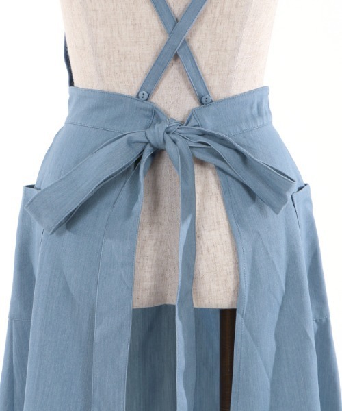axes femme（アクシーズファム）の「デニム風フリルエプロン（エプロン・レディース・ブルー/ネイビー・MEDIUM）」の21枚目の写真