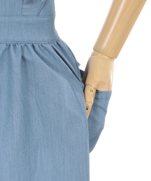 axes femme（アクシーズファム）の「デニム風フリルエプロン（エプロン・レディース・ブルー/ネイビー・MEDIUM）」の19枚目の写真