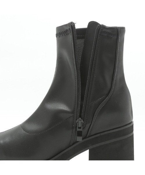 attagirl(アタガール)の「スクエアトゥストレッチショートブーツ(ブーツ・レディース・ブラック/アイボリー/ダークブラウン・M/LL/S/L)」の6枚目の写真