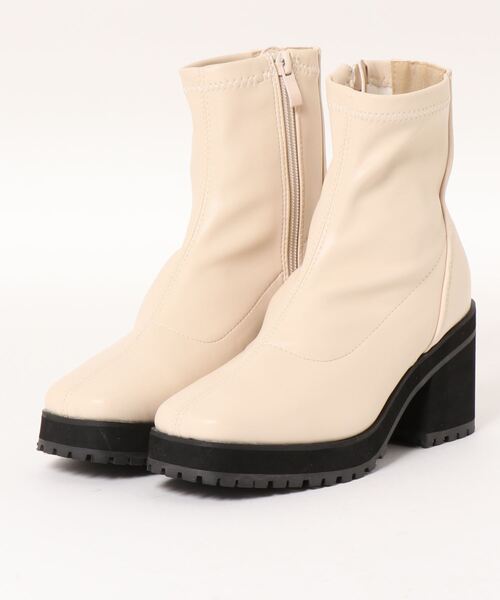 attagirl(アタガール)の「スクエアトゥストレッチショートブーツ(ブーツ・レディース・ブラック/アイボリー/ダークブラウン・M/LL/S/L)」の8枚目の写真