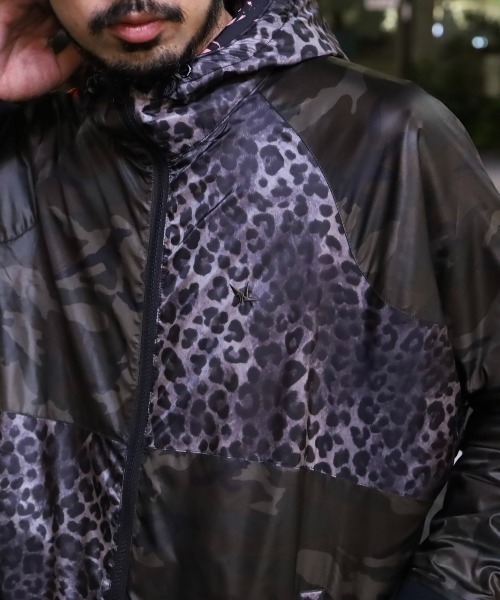 1 piu 1 uguale 3（ウノピゥウノウグァーレトレ）の「【別注】1piu1 uguale3/ウノ ピゥ ウノ ウグァーレ トレ/113 スポーツ クレイジー柄ナイロンブルゾン（ブルゾン・メンズ・その他・4/5/3）」の4枚目の写真