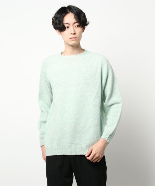 Harley of Scotland（ハーレーオブスコットランド）の「SHETLAND WOOL CREW NECK KNIT（ニット/セーター・メンズ・グリーン系その他3/ダークグリーン/グリーン系その他2/グレー/サンドベージュ/ベージュ系その他2/ブラウン系その他5/イエロー系その他3/モカ/バイオレット/ピンク系その他/ブルー系その他4/グリーン系その他7/グレー系その他/ブルー系その他/ライトグリーン/アイボリー/ブラウン系その他2/パープル系その他/ブルー系その他5/グリーン系その他4/イエロー系その他2/チャコールグレー/イエロー系その他/ストーン/ブルー系その他2/ブルーグリーン/ネイビー系/ホワイト系その他/ブラック/ピンク系その他2/その他・40/42/44）」の18枚目の写真