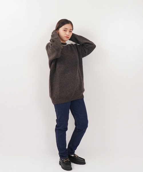 Harley of Scotland（ハーレーオブスコットランド）の「SHETLAND WOOL CREW NECK KNIT（ニット/セーター・メンズ・グリーン系その他3/ダークグリーン/グリーン系その他2/グレー/サンドベージュ/ベージュ系その他2/ブラウン系その他5/イエロー系その他3/モカ/バイオレット/ピンク系その他/ブルー系その他4/グリーン系その他7/グレー系その他/ブルー系その他/ライトグリーン/アイボリー/ブラウン系その他2/パープル系その他/ブルー系その他5/グリーン系その他4/イエロー系その他2/チャコールグレー/イエロー系その他/ストーン/ブルー系その他2/ブルーグリーン/ネイビー系/ホワイト系その他/ブラック/ピンク系その他2/その他・40/42/44）」の10枚目の写真