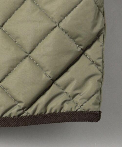 Kaptain Sunshine(キャプテン サンシャイン)の「<KAPTAIN SUNSHINE × Barbour>キルティング コート Ψ(ノーカラーコート・レディース・オリーブ・36)」の5枚目の写真