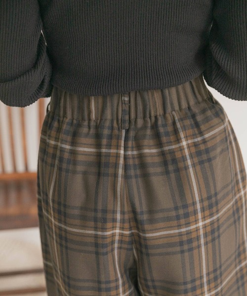 ITEMS URBANRESEARCH（アイテムズ アーバンリサーチ）の「チェックワイドパンツ（その他パンツ・レディース・チャコールグレー/ブラウン・FREE）」の12枚目の写真