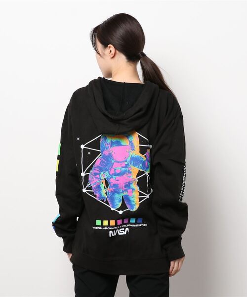 NASA（ナサ）の「★NASA★SWEAT PULLPARKA（パーカー・レディース・ブラック/グレー・LARGE/X-LARGE/MEDIUM）」の4枚目の写真