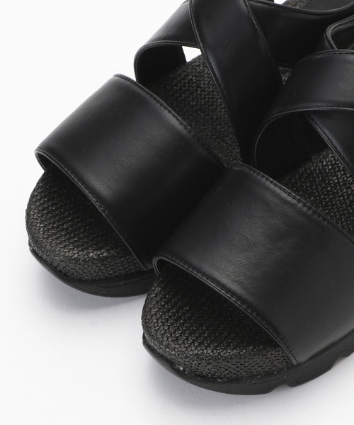 Comme　Ca　Mature（コムサマチュア）の「クロスベルト　サンダル（サンダル・レディース・ホワイト/ブラック・22.5cm/23.5cm/24.5cm）」の8枚目の写真