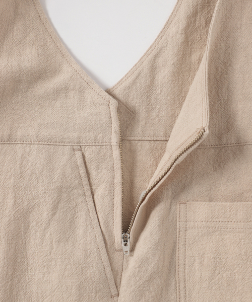 Simplicite（サンプリシテ）の「エプロンサロペット◆（サロペット/オーバーオール・レディース・ブラック/ベージュ/ピンク・FREE）」の4枚目の写真