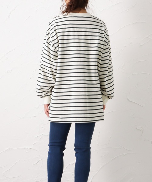 NAVY(ネイビー)の「袖リブボーダーロングスリーブTシャツ(Tシャツ/カットソー・レディース・ベージュ/アイボリー/グリーン/チャコール・フリー)」の11枚目の写真