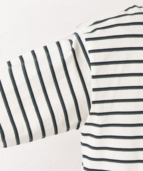 NAVY(ネイビー)の「袖リブボーダーロングスリーブTシャツ(Tシャツ/カットソー・レディース・ベージュ/アイボリー/グリーン/チャコール・フリー)」の13枚目の写真