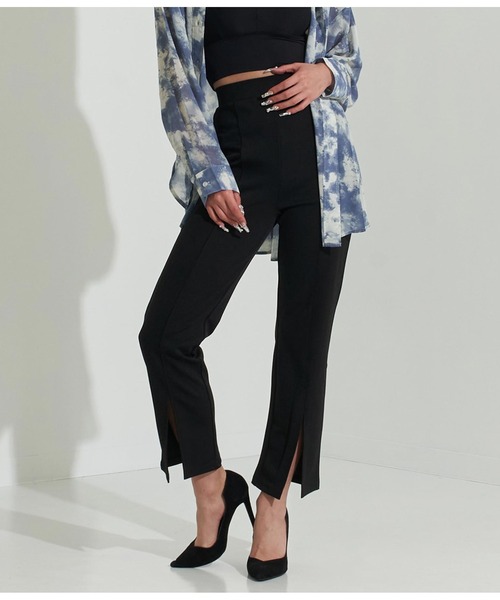 LATINA（ラティーナ）の「フロントスリットストレートパンツ（その他パンツ・レディース・ブラック/レッド/グリーン・FREE）」の2枚目の写真