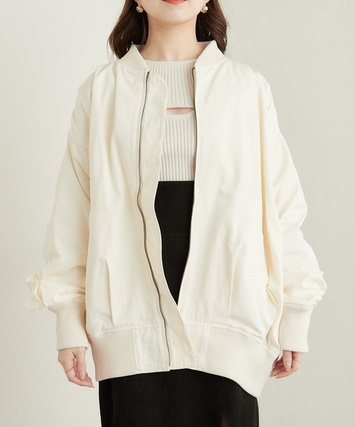 Chico（チコ）の「ルーズMA-1ジャケット（MA-1・レディース・ベージュ/ネイビー/アイボリー・FREE）」の22枚目の写真