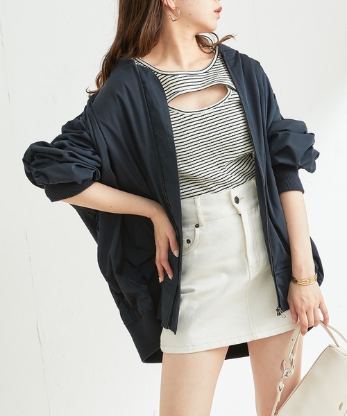 Chico（チコ）の「ルーズMA-1ジャケット（MA-1・レディース・ベージュ/ネイビー/アイボリー・FREE）」の10枚目の写真