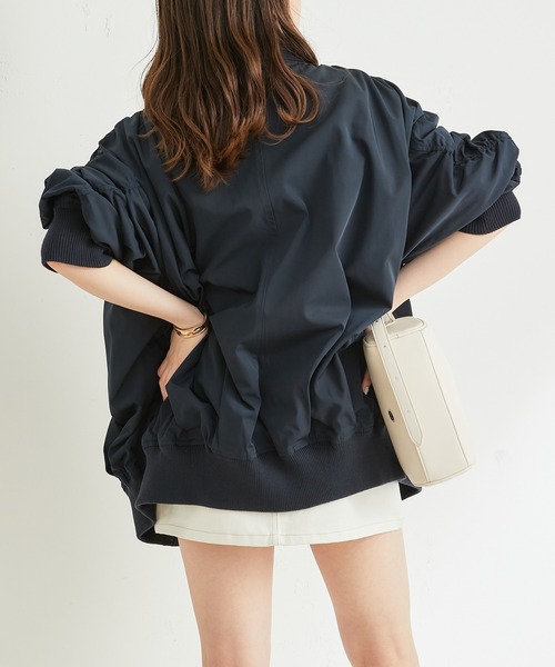 Chico（チコ）の「ルーズMA-1ジャケット（MA-1・レディース・ベージュ/ネイビー/アイボリー・FREE）」の12枚目の写真