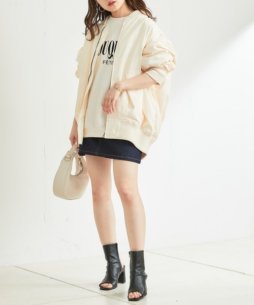 Chico（チコ）の「ルーズMA-1ジャケット（MA-1・レディース・ベージュ/ネイビー/アイボリー・FREE）」の7枚目の写真